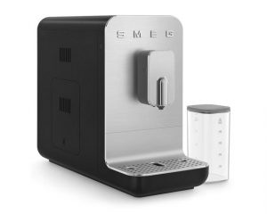 Smeg Kaffeevollautomat SMEG Kaffeevollautomat Espresso- Kaffeemaschine Milchfunktion schwarz