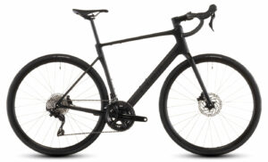 Cube Attain C:62 Race - 28 Zoll 24K Diamant - blackline