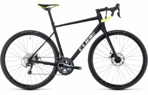 Cube Attain Race - 28 Zoll 20K Diamant - black'n'white