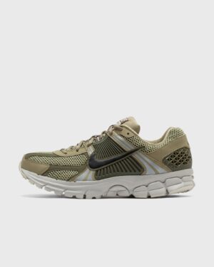 Nike ZOOM VOMERO 5 men Lowtop green in Größe:42,5
