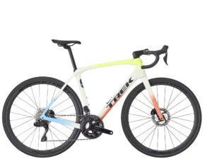 Trek Domane SL 6 Gen 4 Era White/Glowstick/Coral 2026 54 cm