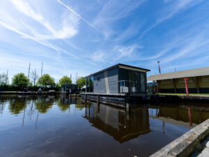 Houseboat Heeg 4 persons